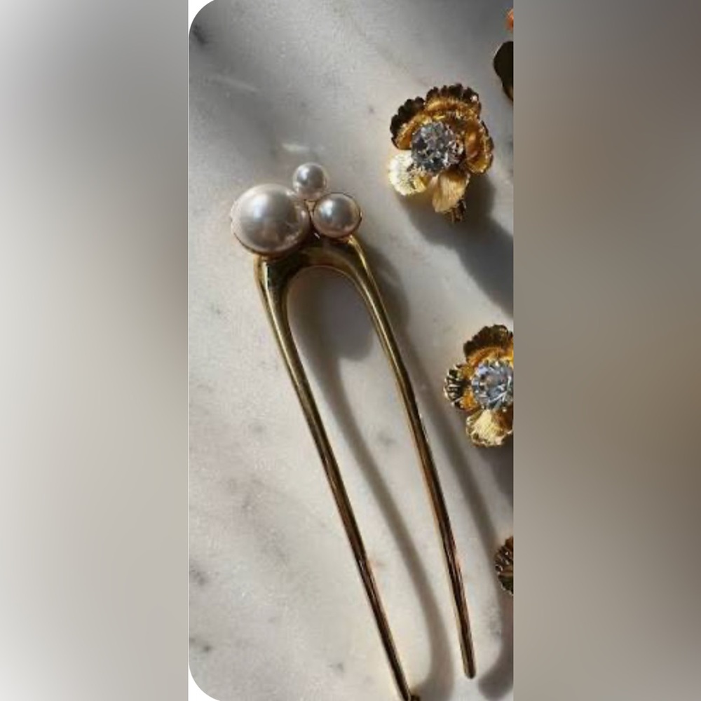 Lelet NY Hair pin
Lelet Ny
Size: OS